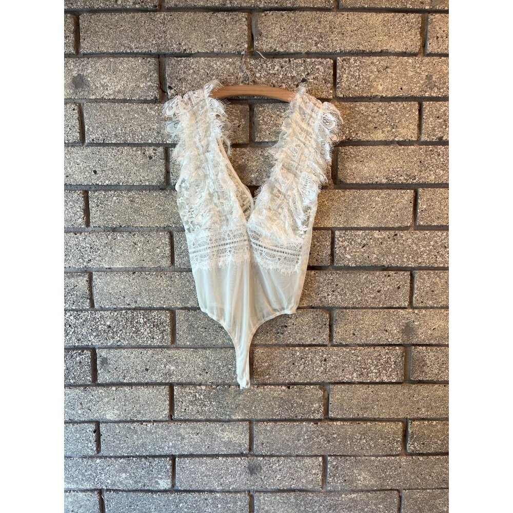 Skylar Rose Ivory Lace Ruffle Bodysuit With Plunging V-Neck & Sheer Detailing Si